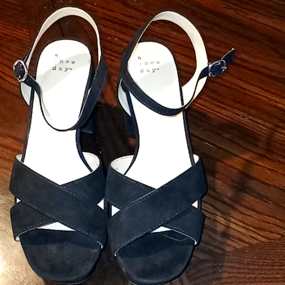 Black shade 3' heels